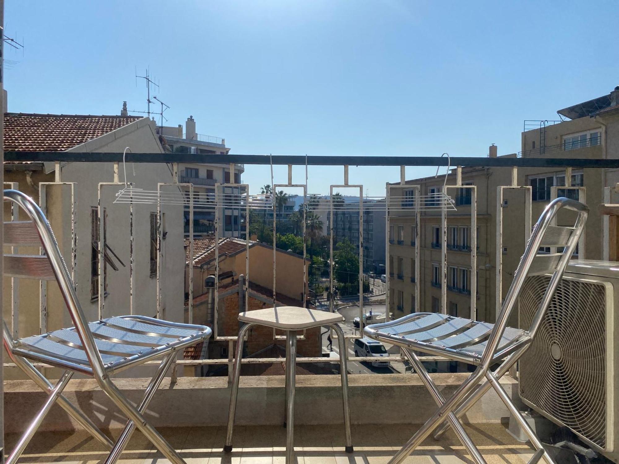 Mirela'S Private Room With Key, Ac, Lift & Balcony In The Center Of Nice On The Cote D'Azur Eksteriør billede