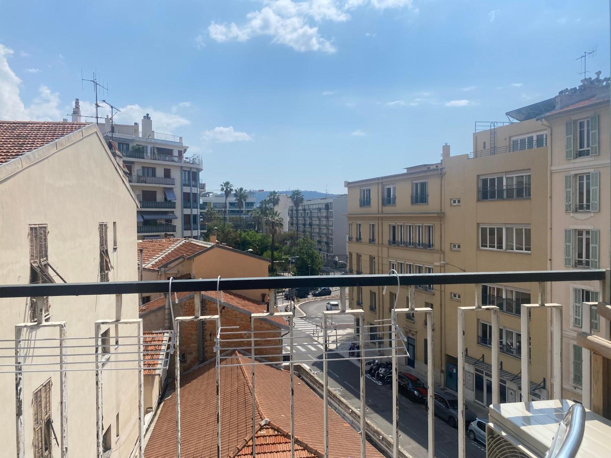Mirela'S Private Room With Key, Ac, Lift & Balcony In The Center Of Nice On The Cote D'Azur Eksteriør billede
